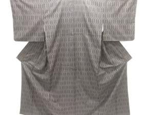 重ね亀甲模様織り出し本場結城紬100亀甲着物（石下）